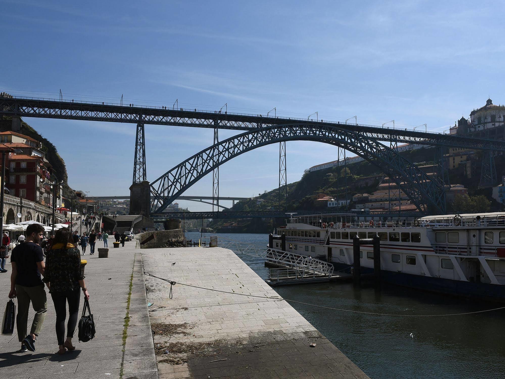 Invicta Ribeira Boat Hotel Porto Exterior foto