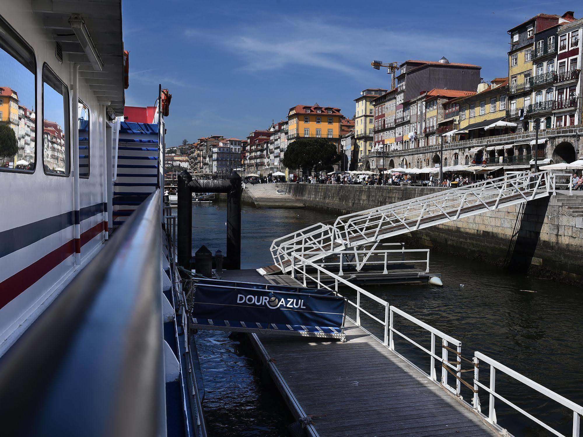 Invicta Ribeira Boat Hotel Porto Exterior foto