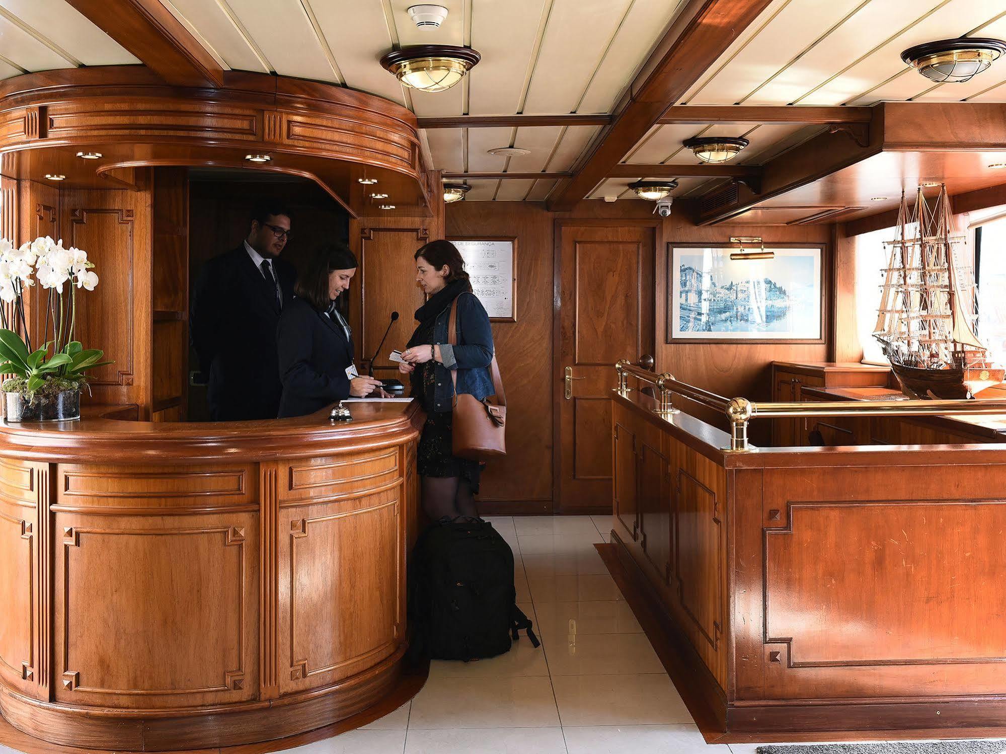 Invicta Ribeira Boat Hotel Porto Exterior foto