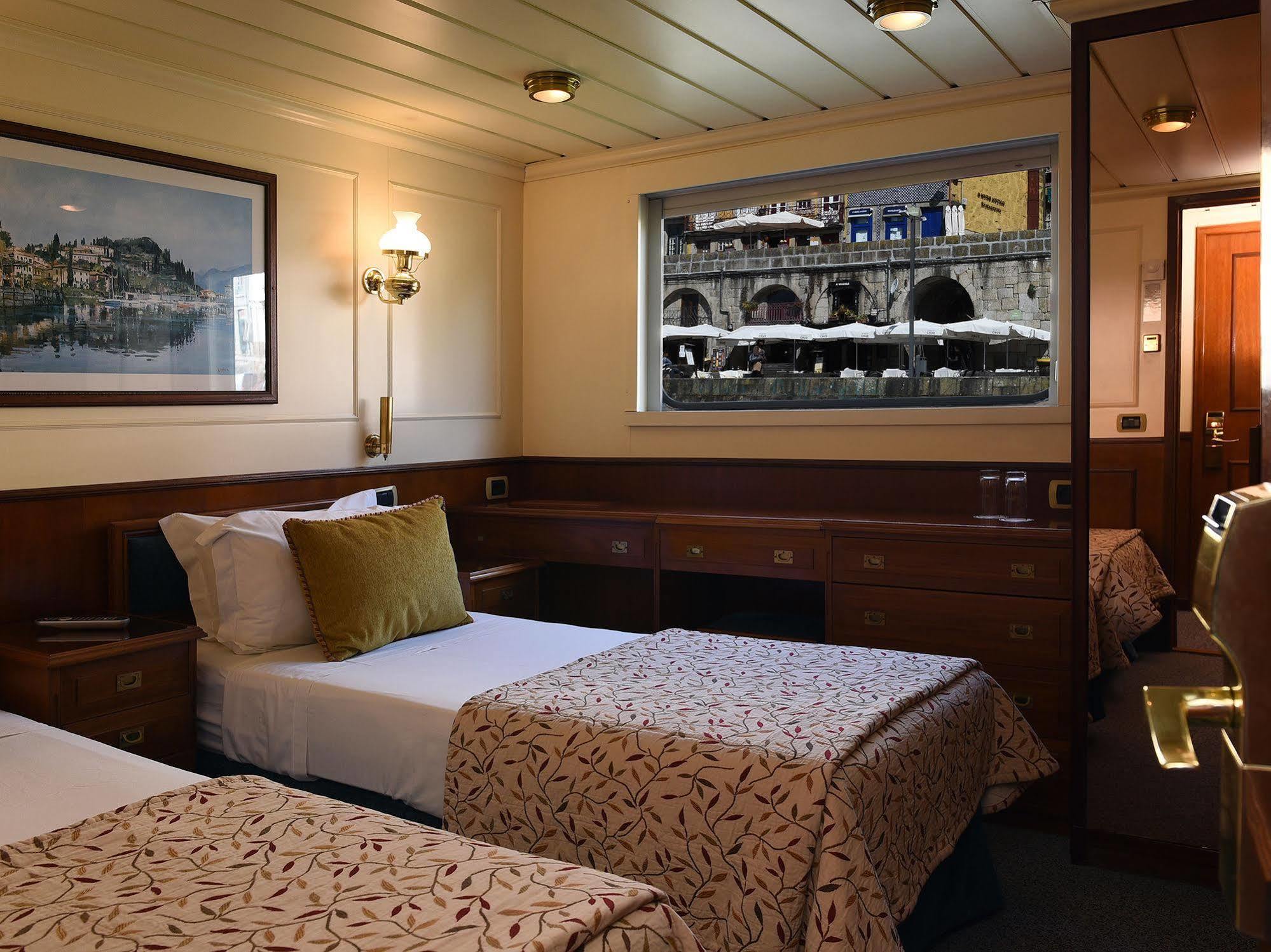 Invicta Ribeira Boat Hotel Porto Exterior foto
